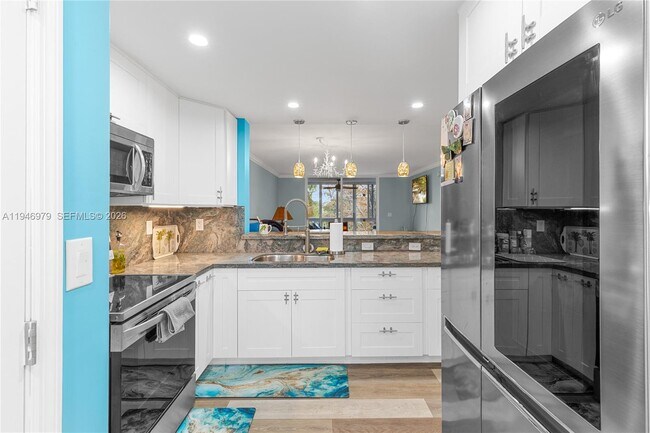 Foto del edificio - 7684 NW 18th St