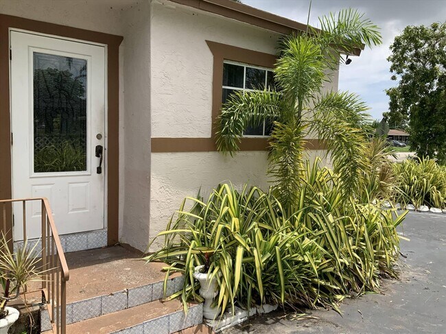 Building Photo - 2161 NW 29th Ave