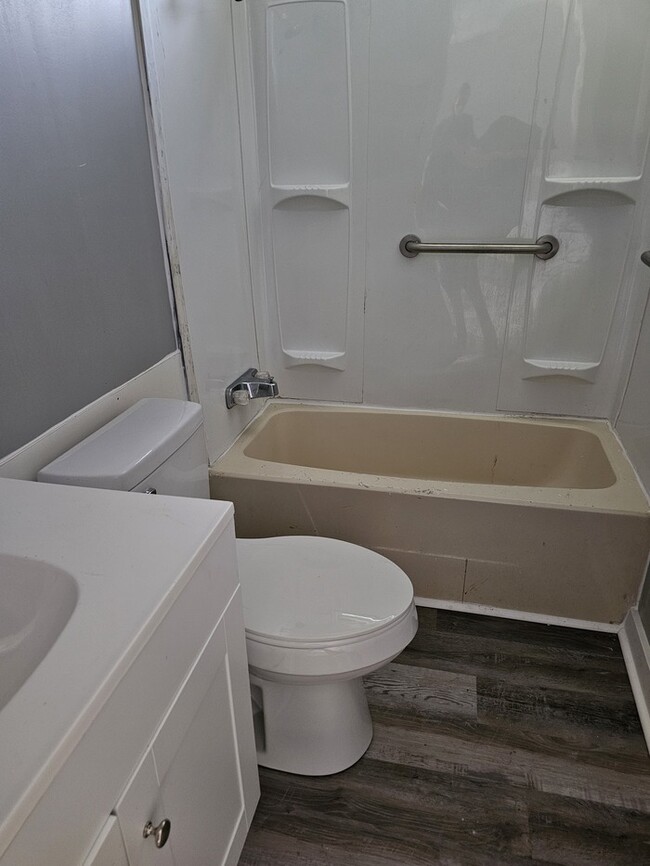Foto del edificio - 2 bed 1 bath recent remodel