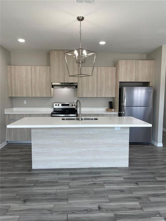 Building Photo - 23-3 1/2 3 1/2 St