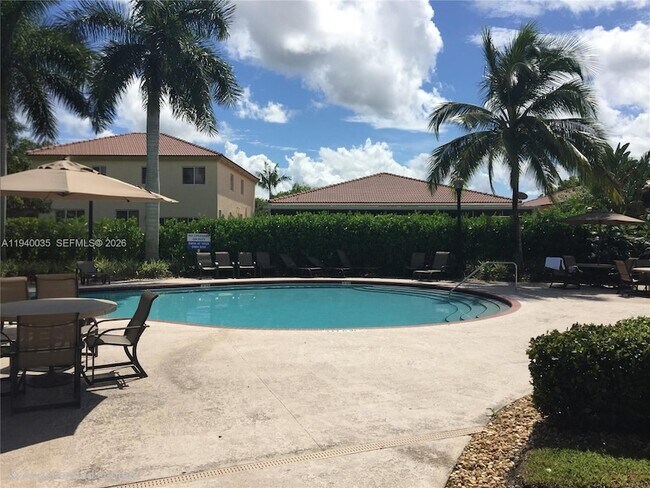 Foto del edificio - 2160 NE 37th Rd