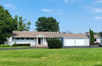 Building Photo - 2565 Jensen Ln