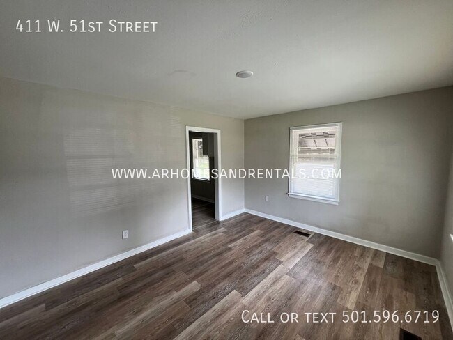 Building Photo - 411 W 51st St