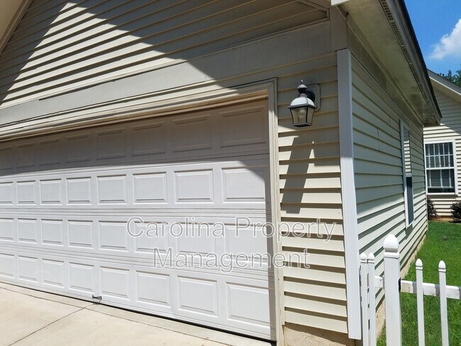 Foto del edificio - 11355 Deer Ridge Ln