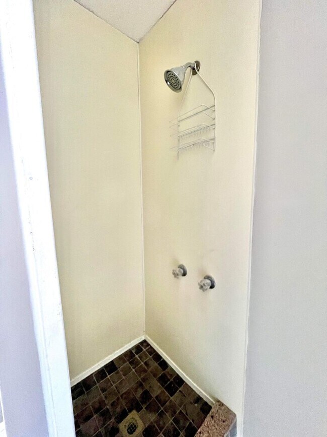 Foto del edificio - Charming four-bedroom, two-bathroom home n...