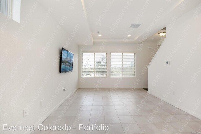 Building Photo - 3 br, 3 bath House - 4876 Halifax Court