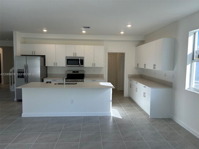 Foto del edificio - 2342 SE 30th Dr