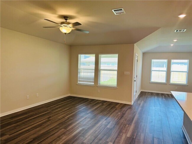 Foto del edificio - 2814 Rustic Hills Dr