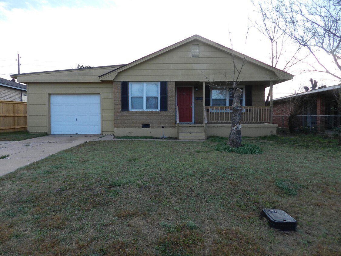 Foto principal - 2811 NW 21st Pl