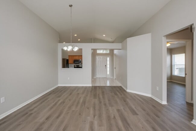 Foto del edificio - 927 Ridge Haven Dr