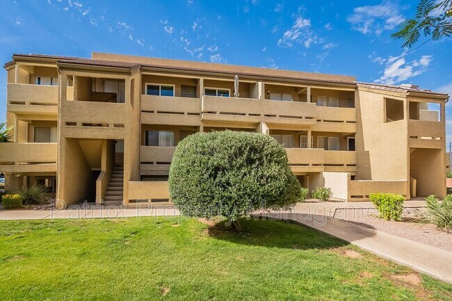 Foto del edificio - 1331 W Baseline Rd