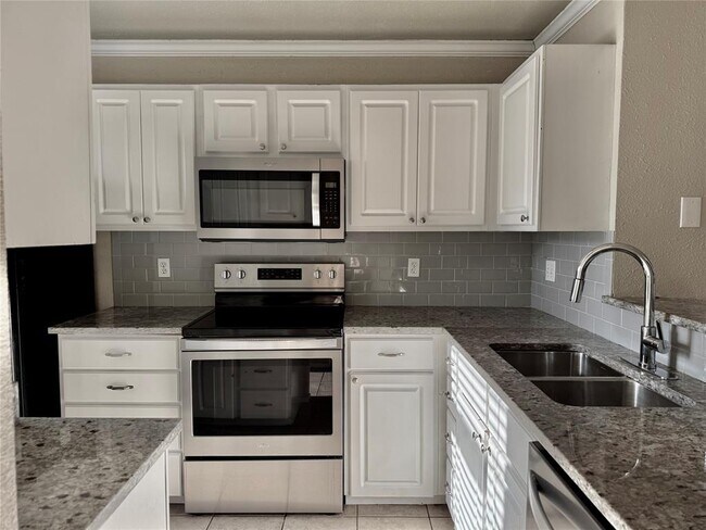 Foto del edificio - 2018 W Rundberg Ln