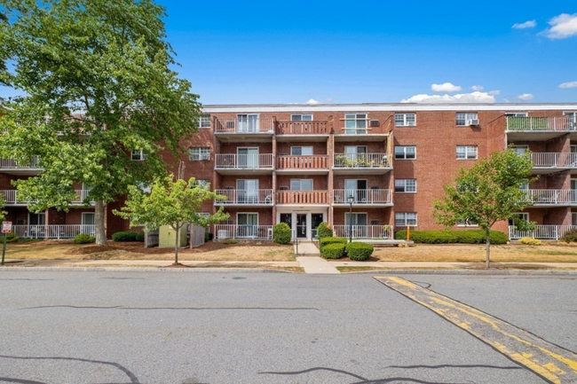Foto del edificio - 65 Greentree Ln