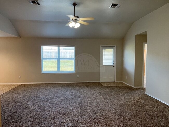 Building Photo - 309 Viola Dr