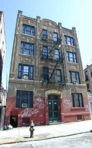 Primary Photo - 379-381 Irving Ave
