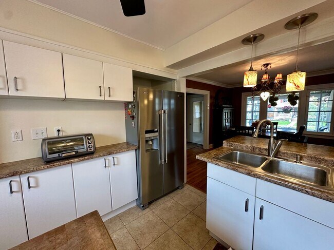 Foto del edificio - 3062 E Derbyshire Rd