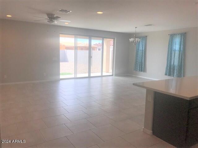 Foto del edificio - 40765 W Haley Dr