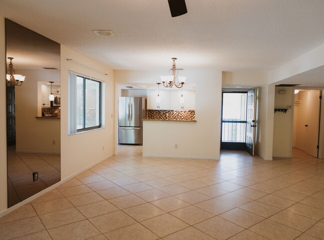 Building Photo - 700 Starkey Rd