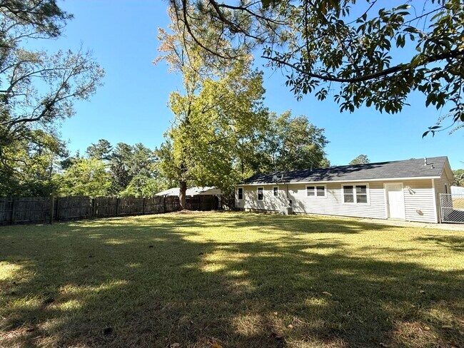 Foto del edificio - 223 Westmont Dr