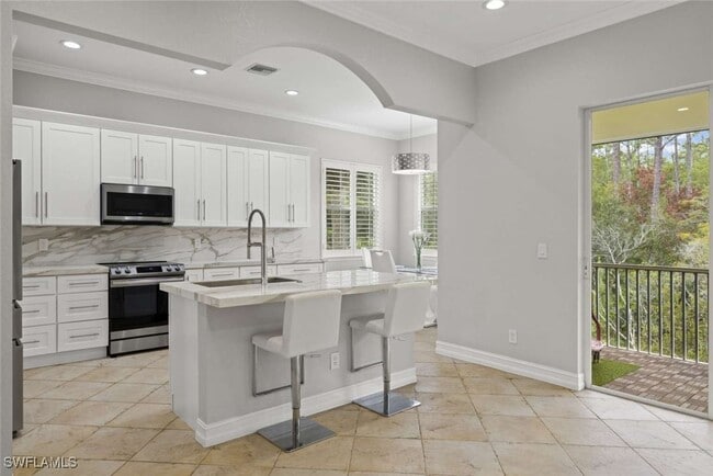 Building Photo - 7080 Bergamo Way