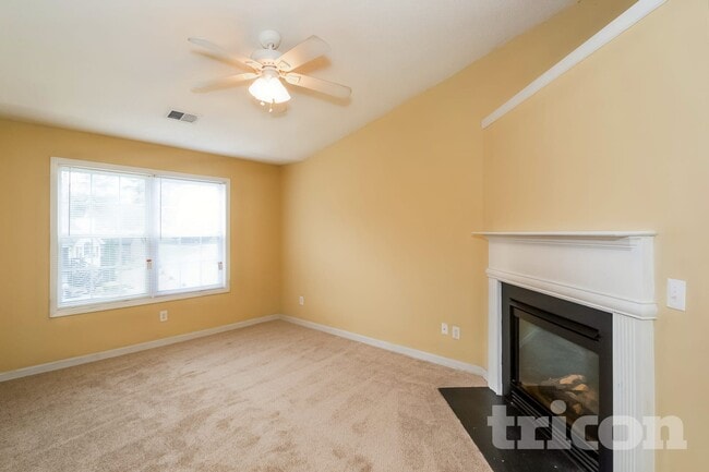 Foto del edificio - 500 Devcon Ln