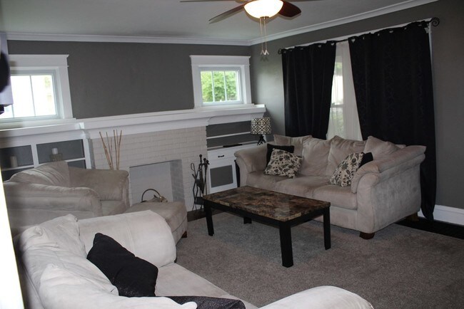 Foto del edificio - 967 Bridgman St