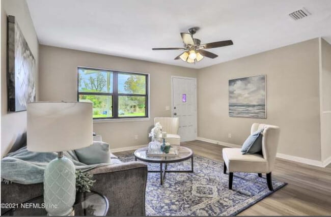 Building Photo - 948 Jorick Ct E