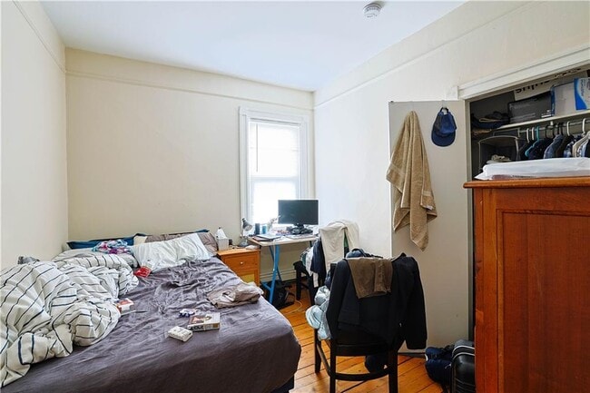 Building Photo - 440 Wickenden St
