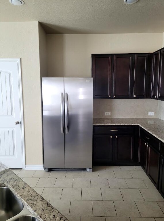 Foto del edificio - 8745 Ironwood Hill