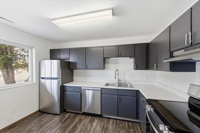 Foto del edificio - East Gate Estates