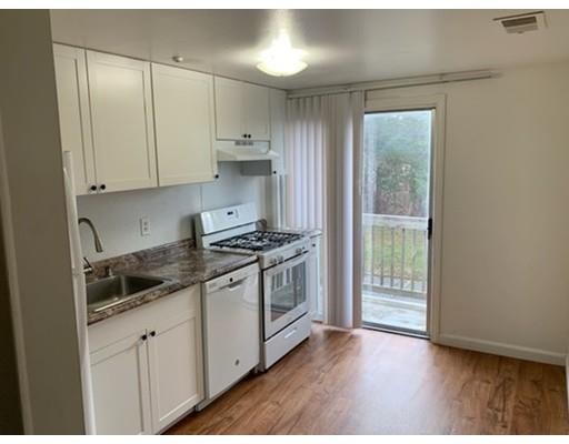 Primary Photo - 1717 Ocean St