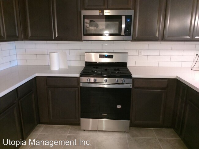 Foto del edificio - 3 br, 2.5 bath House - 11589 Alpine Cove