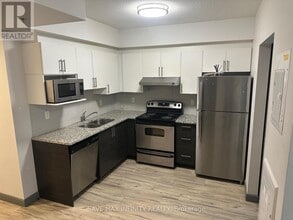 Building Photo - 258B-258B Sunview St
