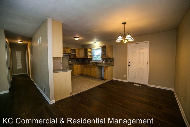 Foto del edificio - 4 br, 3 bath House - 15801 E 42nd Place