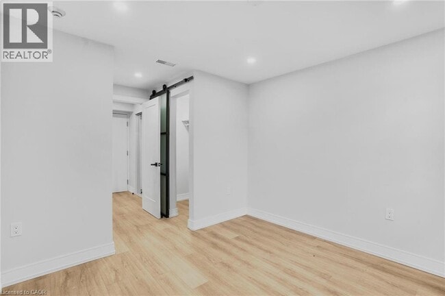 Building Photo - 579 Clare Ave