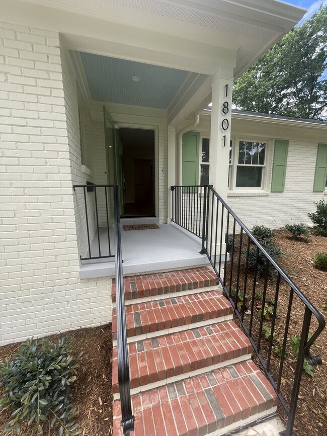 Foto del edificio - 1801 Pineview Street