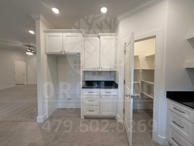 Building Photo - Bella Vista Single-Family Home- 2 Bed/ 2 B...