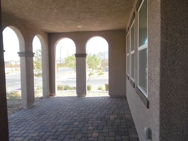 Building Photo - 3701 Via Gennaro