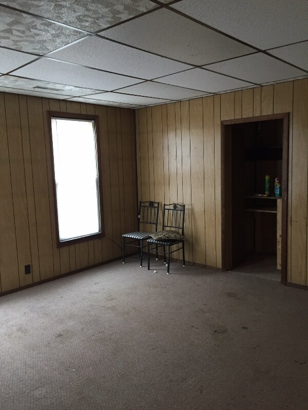 803 Hickory St, Martins Ferry, OH 43935 Room for Rent in Martins
