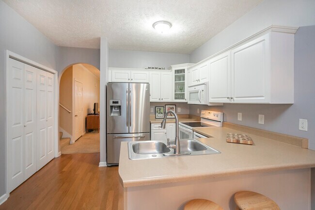 Foto del edificio - 712 Spence Enclave Ln