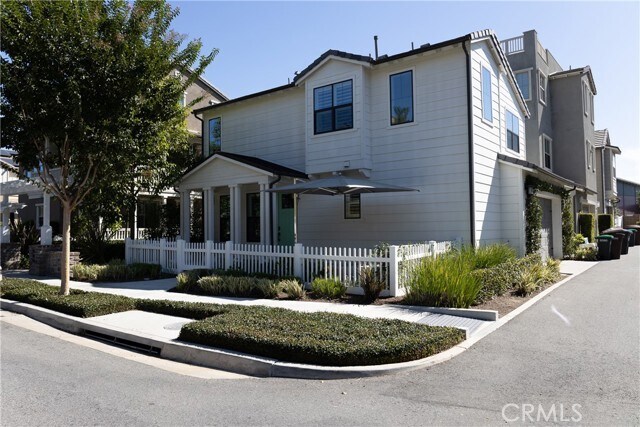 Building Photo - 98 Marisol St