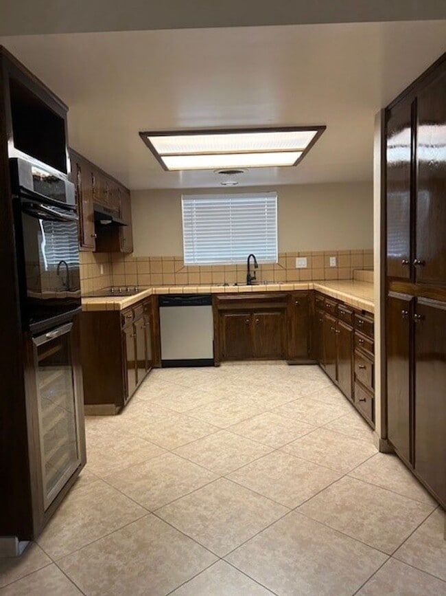 Foto del edificio - 6704 Columbia Ln