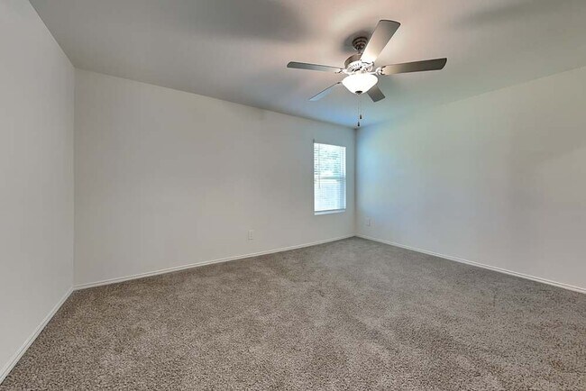 Foto del edificio - 10528 Sewell Cir