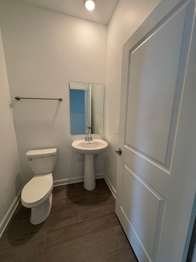 Foto del edificio - 3-bedroom Home for Rent in Storey Park