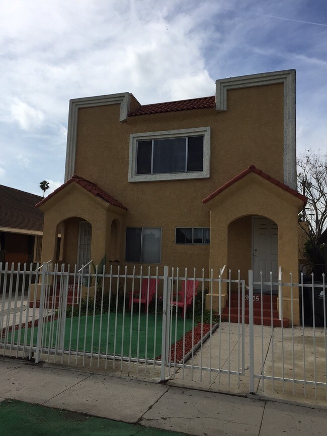 Building Photo - 3935 La Salle Ave