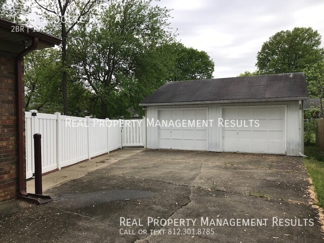 Building Photo - 1305 S Boeke Rd