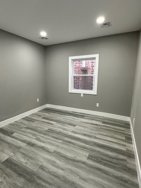 Foto del edificio - 589 N 6th St