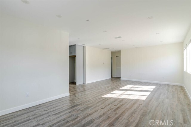 Foto del edificio - 9920 Pinewood Ave