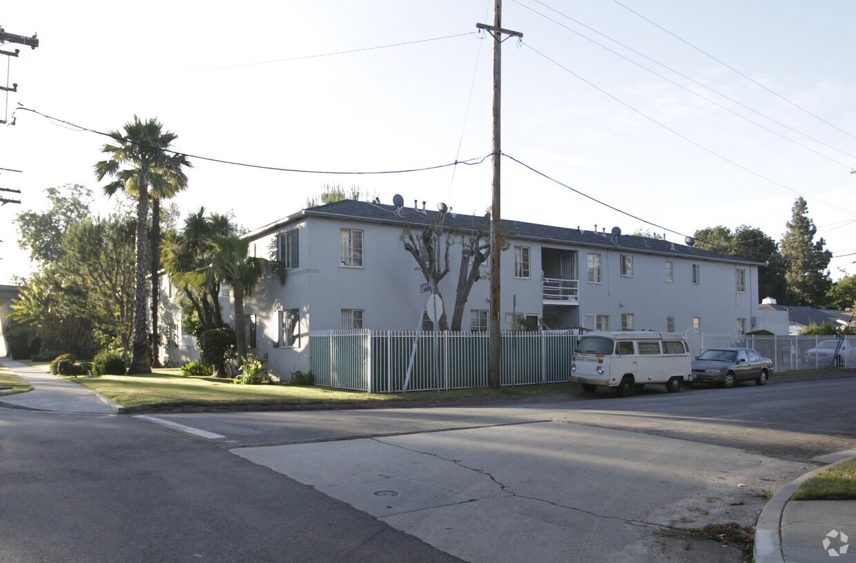 Foto principal - Chandler Garden Apartments