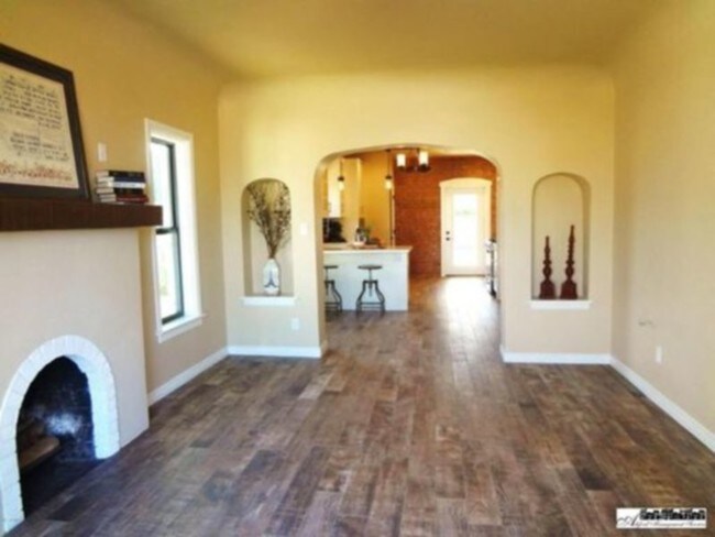 Foto del edificio - FQ STORY RENTAL! ARCHER HOUSE